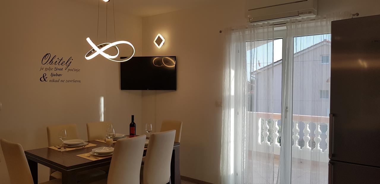 Apartmani Sanja Vrsi Zewnętrze zdjęcie