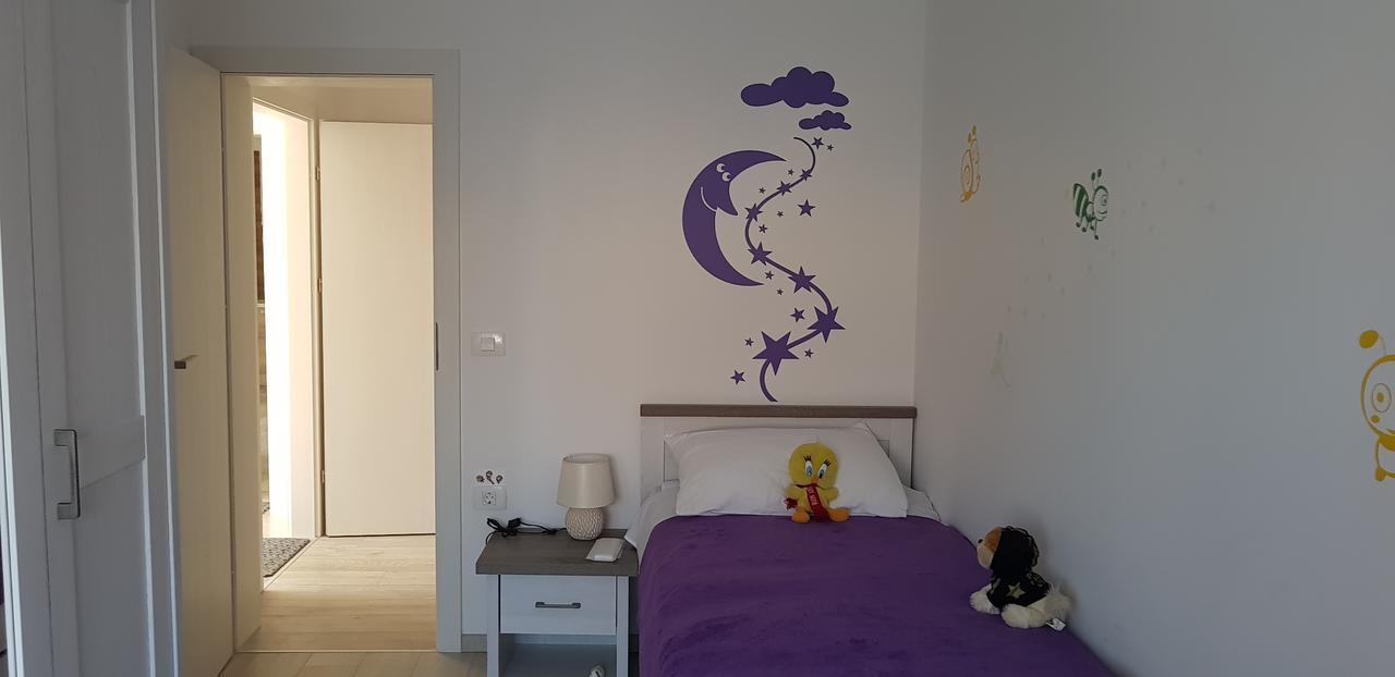 Apartmani Sanja Vrsi Zewnętrze zdjęcie